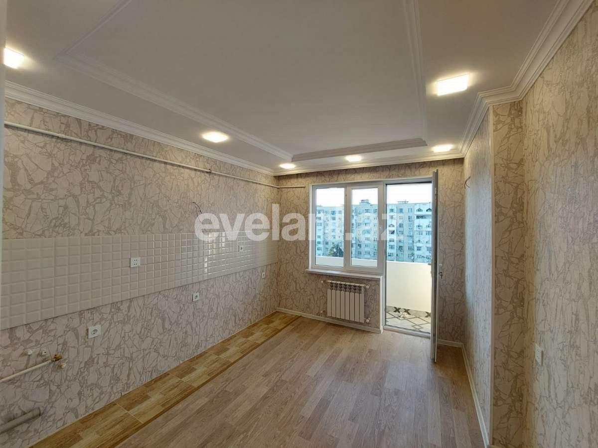 Satılır, köhnə tikili, 2 otaqlı, 60 m², Bakı, Nizami r, Xalqlar Dostluğu m.