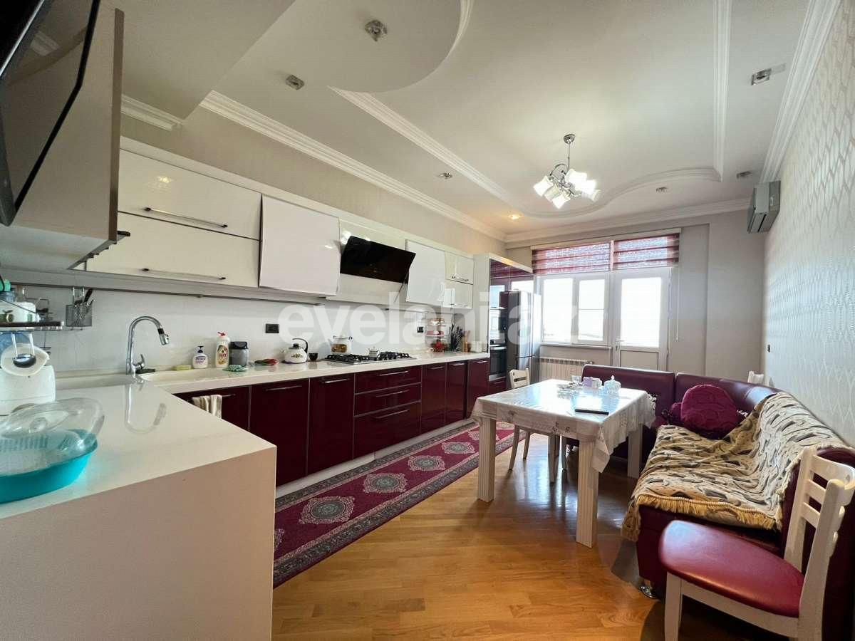 Satılır, yeni tikili, 4 otaqlı, 212 m², Bakı, Nəsimi r, 28 may m.