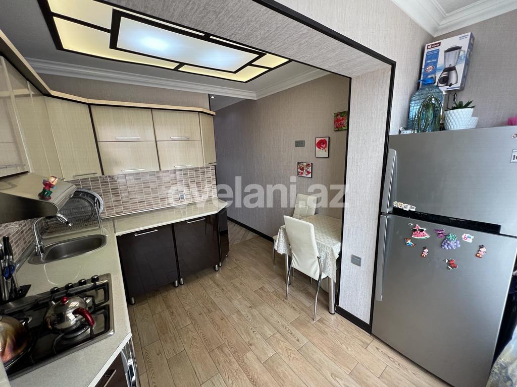 Satılır, köhnə tikili, 3 otaqlı, 90 m², Bakı, Xətai r, Əhmədli q, Həzi Aslanov m.