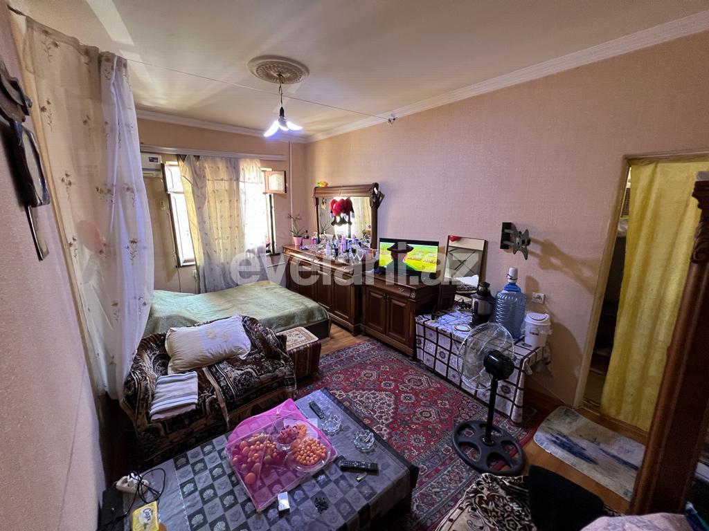 Sale, old building, 2 room, 40 m², Baku, Surakhani r, Yeni Guneshli d, Khalglar Doslugu m.
