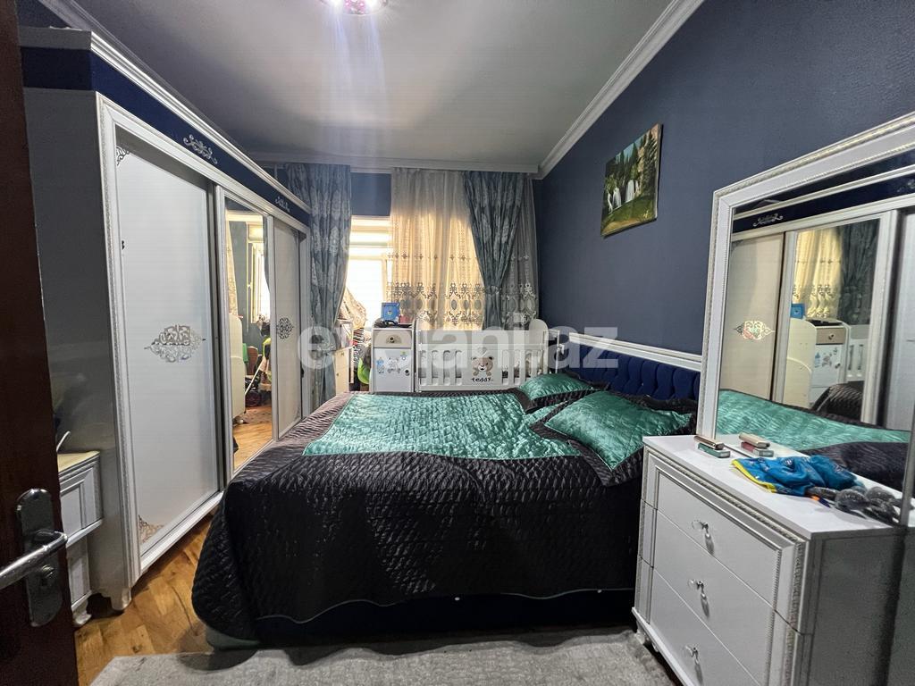 Satılır, köhnə tikili, 2 otaqlı, 60 m², Bakı, Suraxanı r, Yeni Günəşli q, Xalqlar Dostluğu m.