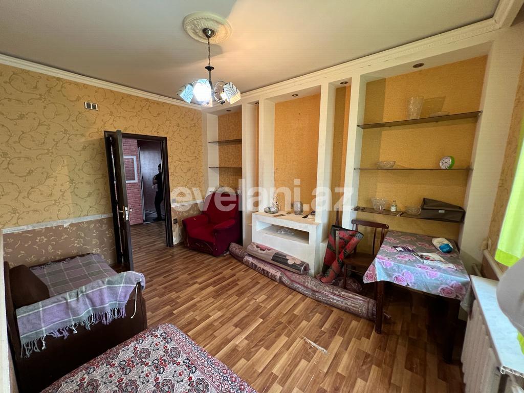 Satılır, köhnə tikili, 2 otaqlı, 55 m², Bakı, Suraxanı r, Yeni Günəşli q, Xalqlar Dostluğu m.