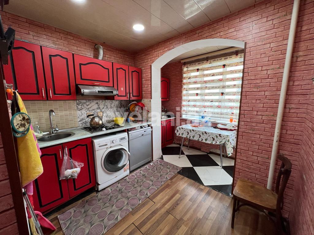 Satılır, köhnə tikili, 2 otaqlı, 55 m², Bakı, Suraxanı r, Yeni Günəşli q, Xalqlar Dostluğu m.