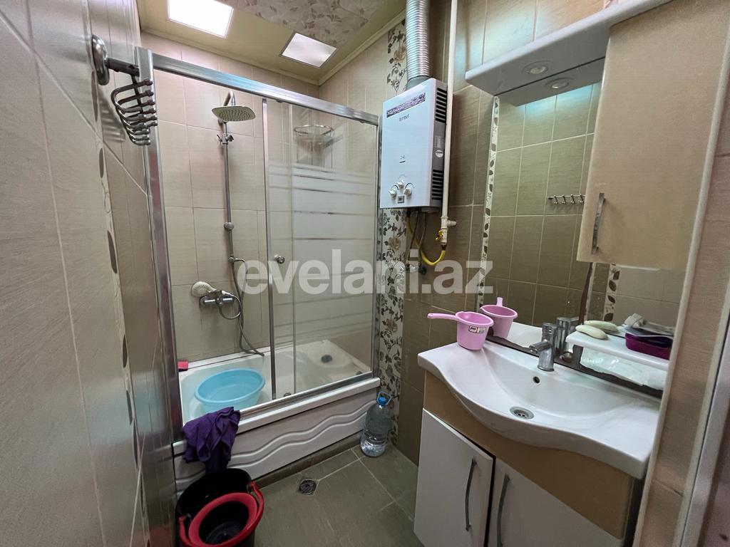 Satılır, köhnə tikili, 2 otaqlı, 55 m², Bakı, Suraxanı r, Yeni Günəşli q, Xalqlar Dostluğu m.