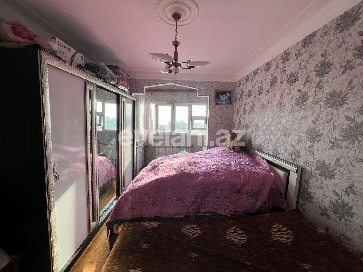 Satılır, köhnə tikili, 3 otaqlı, 70 m², Bakı, Suraxanı r, Yeni Günəşli q, Xalqlar Dostluğu m.