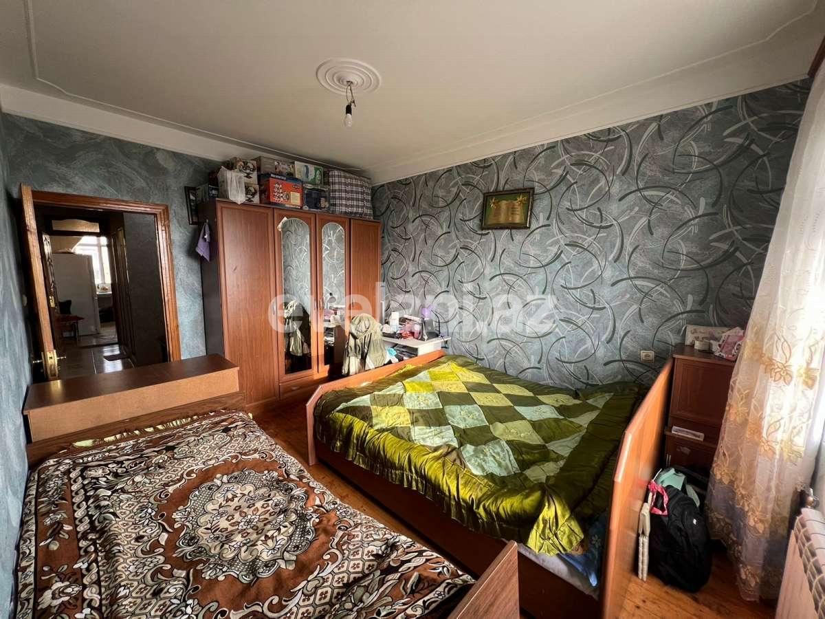 Satılır, köhnə tikili, 3 otaqlı, 70 m², Bakı, Suraxanı r, Yeni Günəşli q, Xalqlar Dostluğu m.