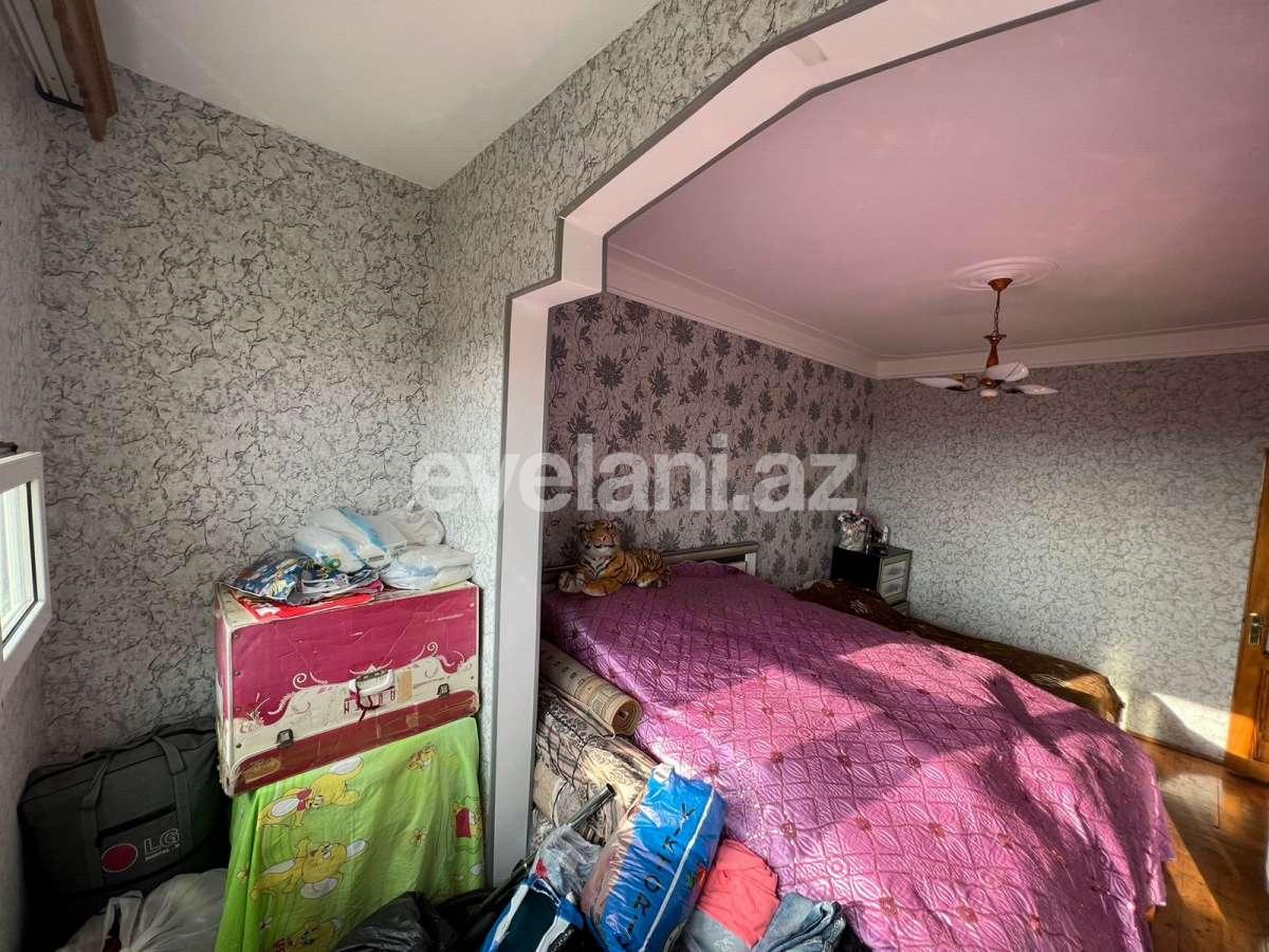 Satılır, köhnə tikili, 3 otaqlı, 70 m², Bakı, Suraxanı r, Yeni Günəşli q, Xalqlar Dostluğu m.