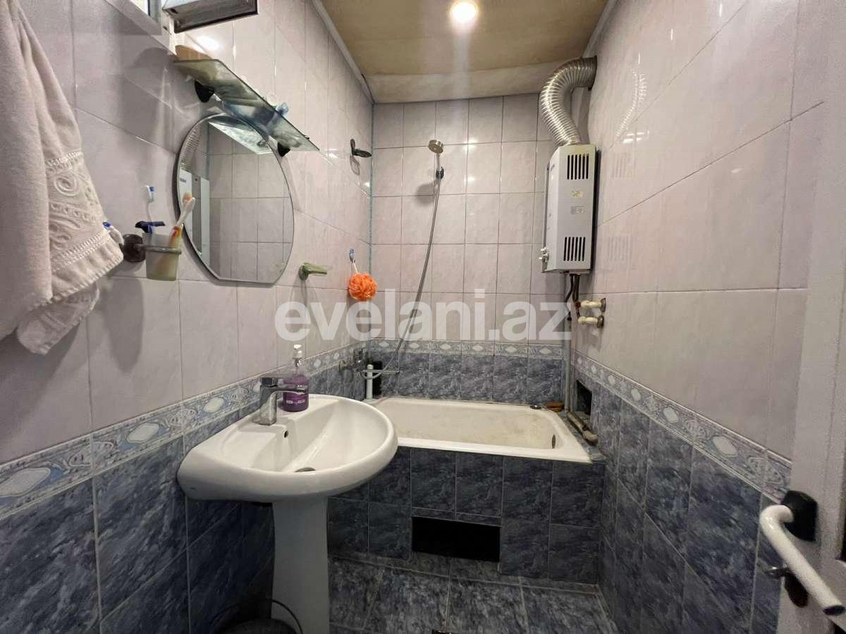 Satılır, köhnə tikili, 3 otaqlı, 70 m², Bakı, Suraxanı r, Yeni Günəşli q, Xalqlar Dostluğu m.