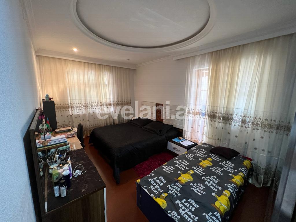 Satılır, köhnə tikili, 3 otaqlı, 75 m², Bakı, Suraxanı r, Yeni Günəşli q, Xalqlar Dostluğu m.