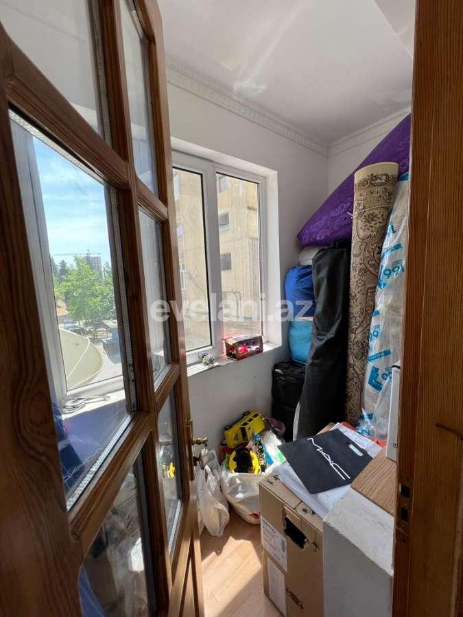 Satılır, köhnə tikili, 3 otaqlı, 75 m², Bakı, Suraxanı r, Yeni Günəşli q, Xalqlar Dostluğu m.