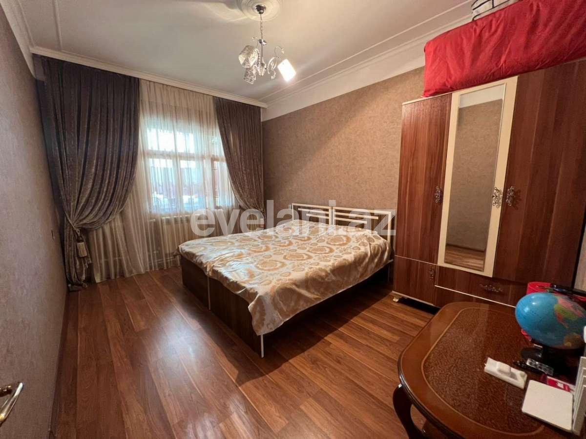 Satılır, köhnə tikili, 4 otaqlı, 90 m², Bakı, Suraxanı r, Yeni Günəşli q, Xalqlar Dostluğu m.