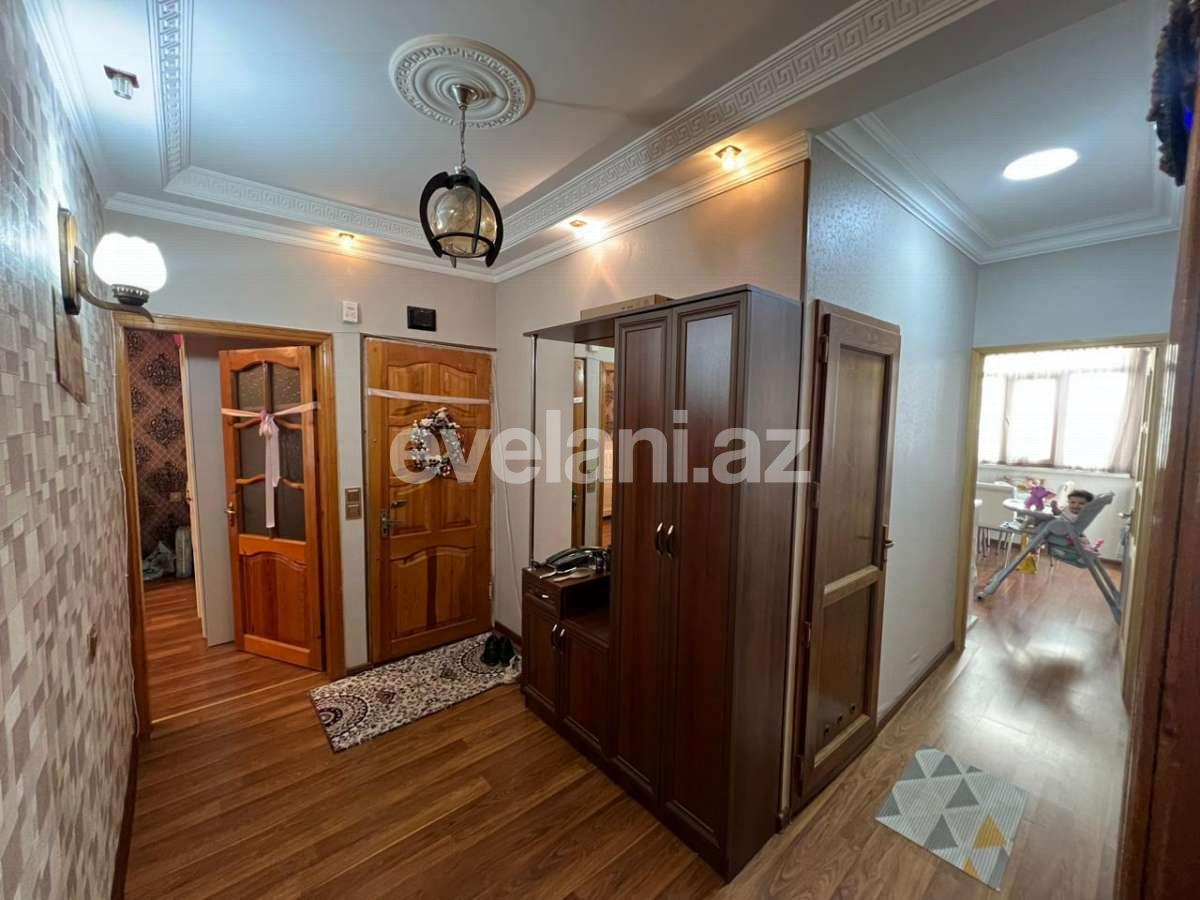 Satılır, köhnə tikili, 4 otaqlı, 90 m², Bakı, Suraxanı r, Yeni Günəşli q, Xalqlar Dostluğu m.