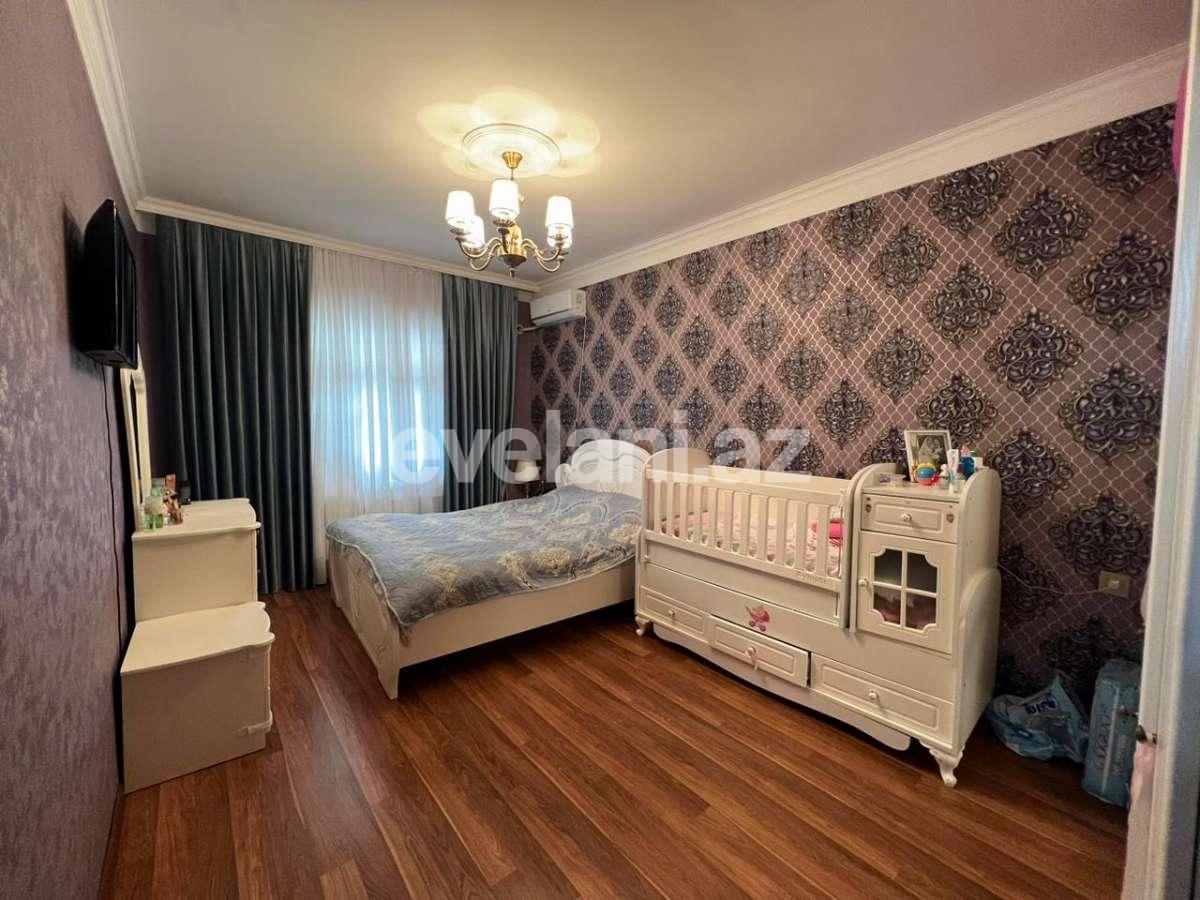 Satılır, köhnə tikili, 4 otaqlı, 90 m², Bakı, Suraxanı r, Yeni Günəşli q, Xalqlar Dostluğu m.