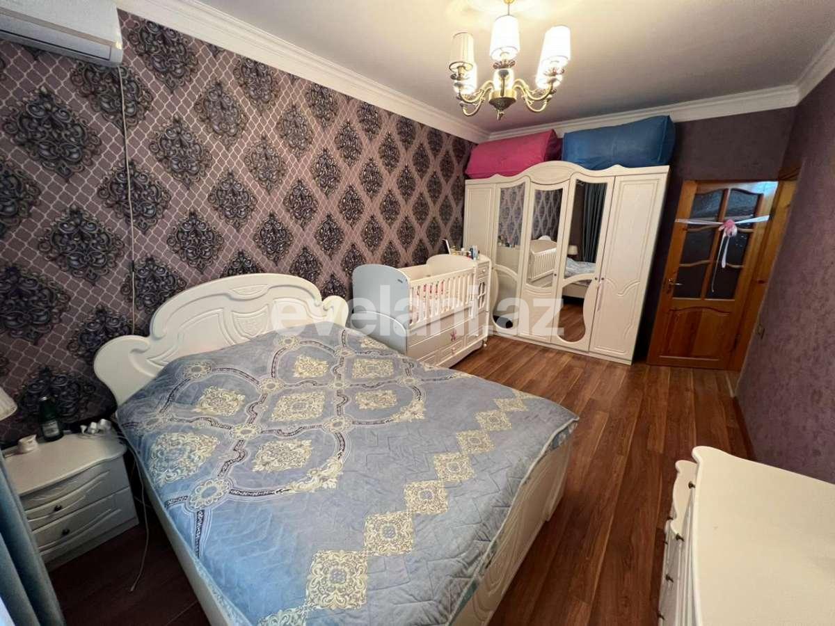 Satılır, köhnə tikili, 4 otaqlı, 90 m², Bakı, Suraxanı r, Yeni Günəşli q, Xalqlar Dostluğu m.