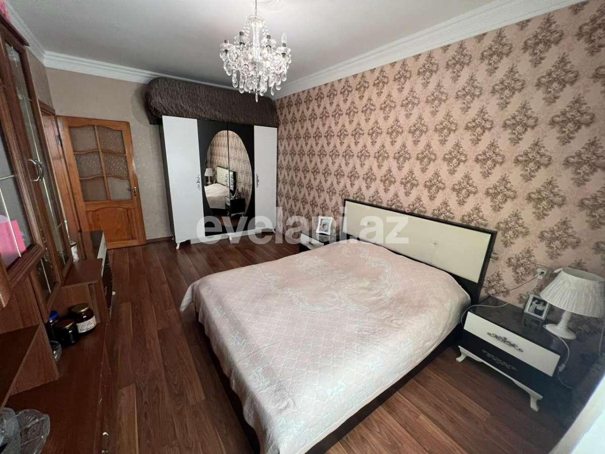 Satılır, köhnə tikili, 4 otaqlı, 90 m², Bakı, Suraxanı r, Yeni Günəşli q, Xalqlar Dostluğu m.
