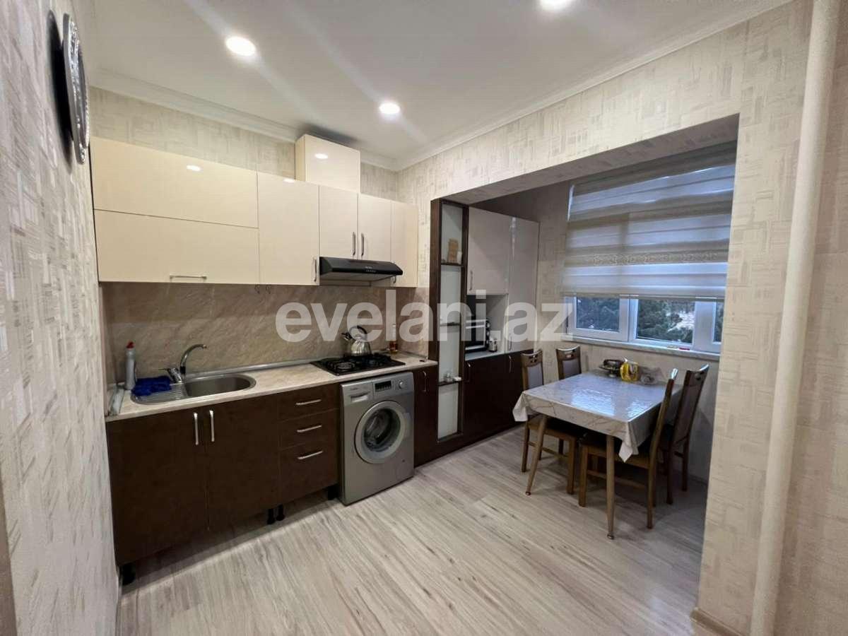 Sale, old building, 4 room, 90 m², Baku, Surakhani r, Yeni Guneshli d, Khalglar Doslugu m.