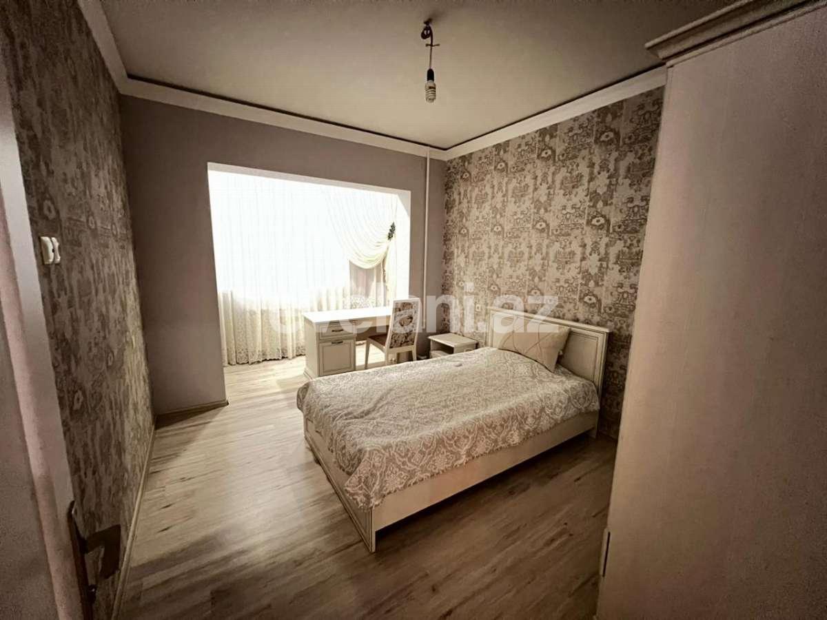 Sale, old building, 4 room, 90 m², Baku, Surakhani r, Yeni Guneshli d, Khalglar Doslugu m.