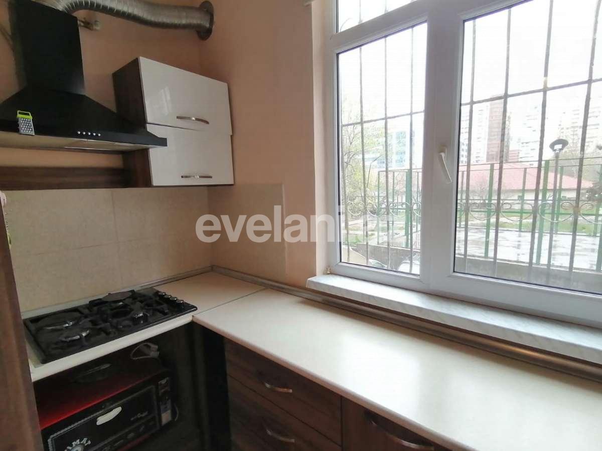 Rent, old building, 4 room, 97 m², Baku, Nasimi r, 8 November m.