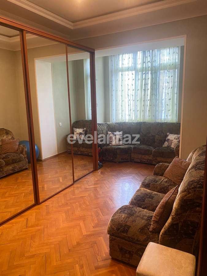 Satılır, köhnə tikili, 2 otaqlı, 70 m², Bakı, Nəsimi r.
