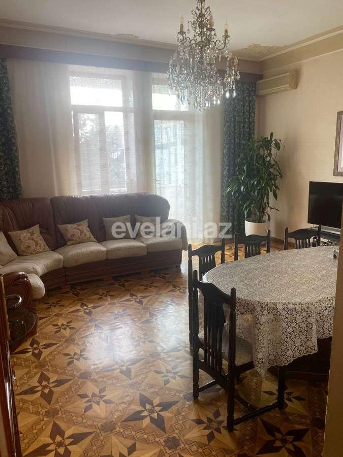 Satılır, köhnə tikili, 2 otaqlı, 70 m², Bakı, Nəsimi r.