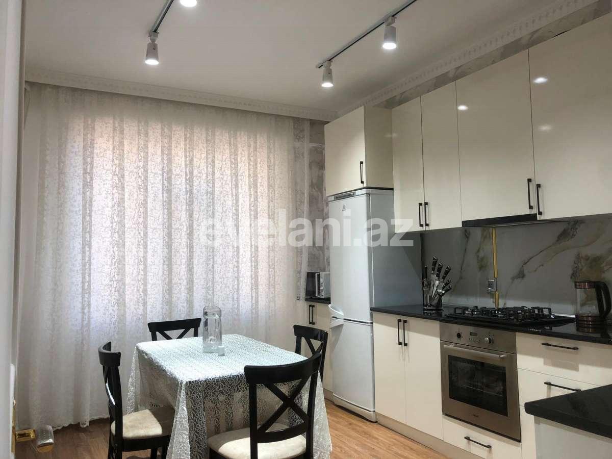 Kirayə verilir, yeni tikili, 4 otaqlı, 140 m², Bakı, Xətai r, Şah İsmayıl Xətai m.