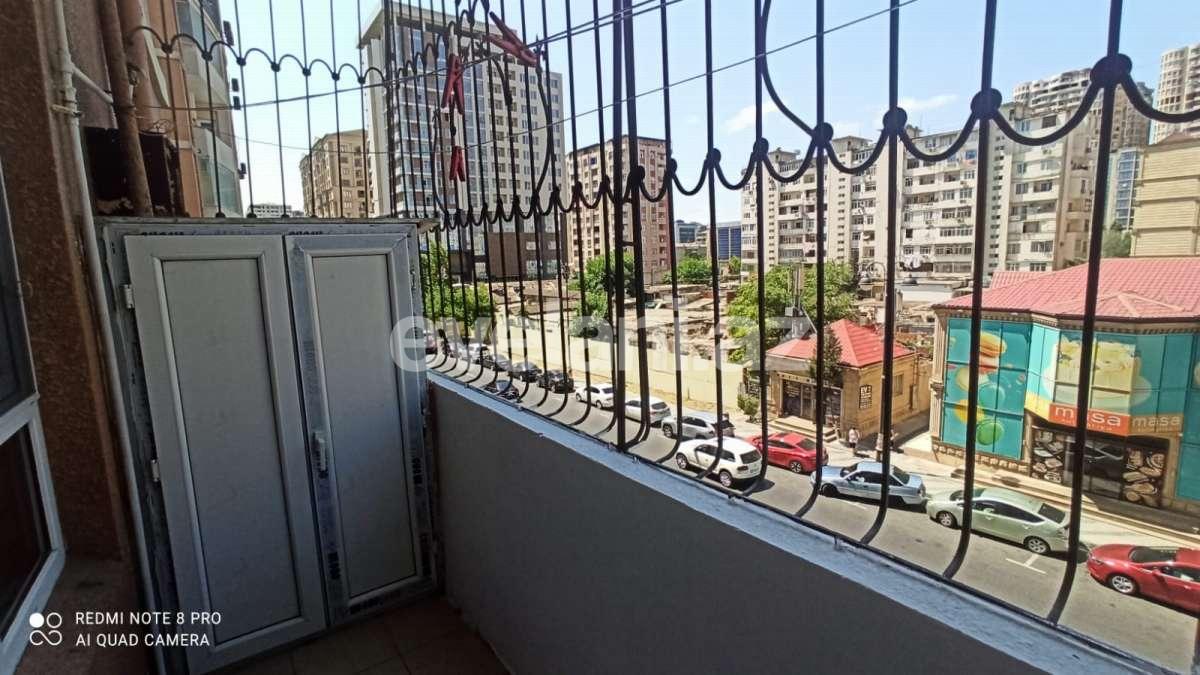 Kirayə verilir, yeni tikili, 3 otaqlı, 130 m², Bakı, Xətai r, Şah İsmayıl Xətai m.