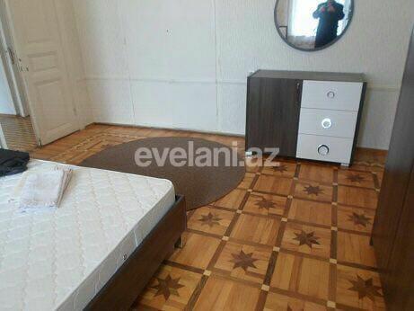 Satılır, köhnə tikili, 2 otaqlı, 82 m², Bakı, Nəsimi r.