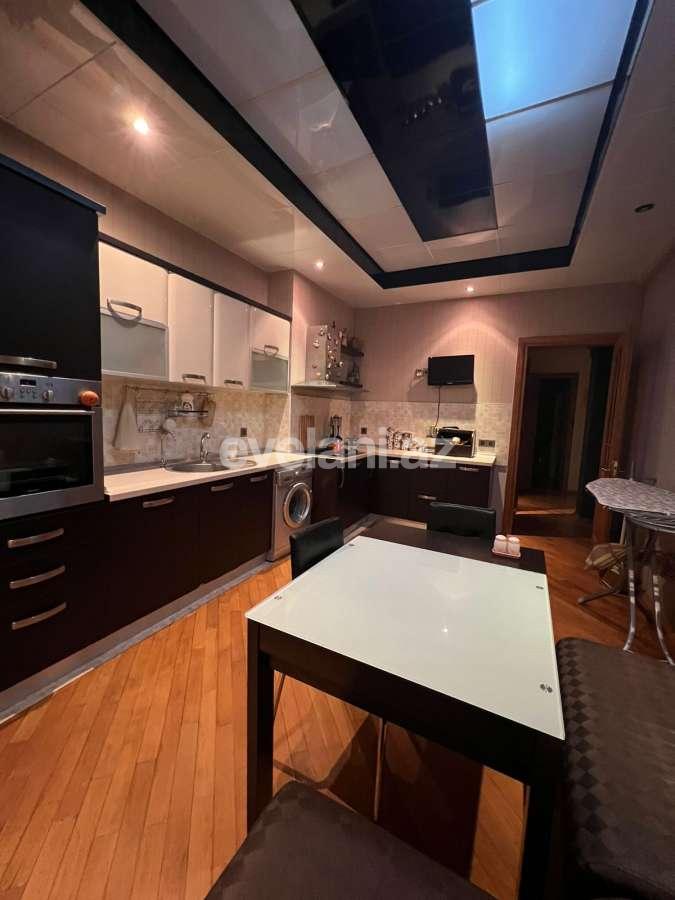 Satılır, yeni tikili, 3 otaqlı, 115 m², Bakı, Yasamal r, Yeni Yasamal q, İnşaatçılar m.