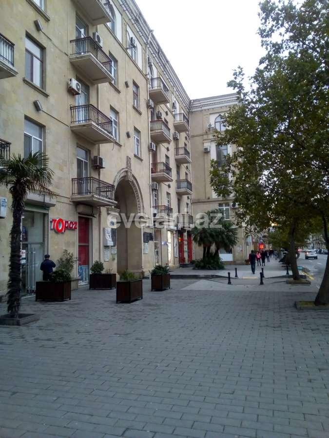 Satılır, köhnə tikili, 2 otaqlı, 60 m², Bakı, Nəsimi r, 28 may m.