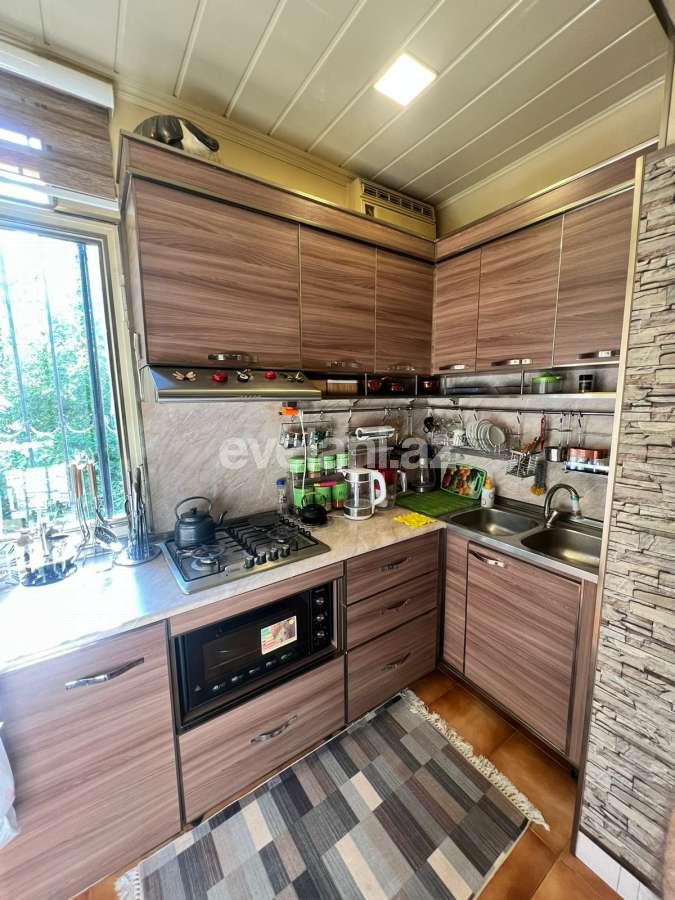 Sale, old building, 4 room, 103 m², Baku, Yasamal r, Elmlar Akademiyası m.