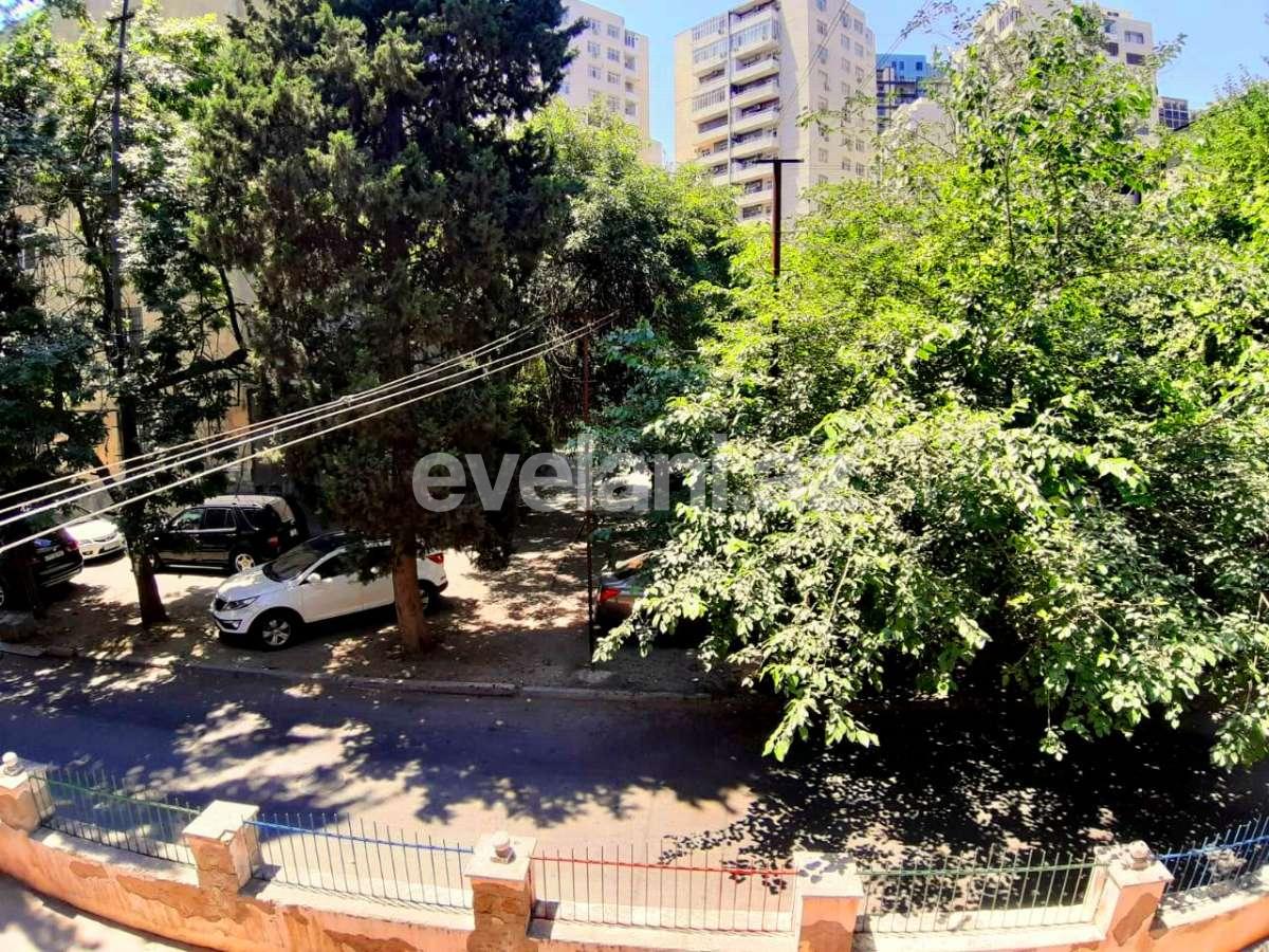 Sale, old building, 4 room, 103 m², Baku, Yasamal r, Elmlar Akademiyası m.