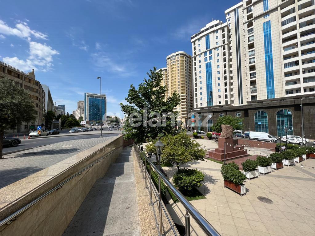 Satılır, köhnə tikili, 2 otaqlı, 60 m², Bakı, Yasamal r, Nizami m.