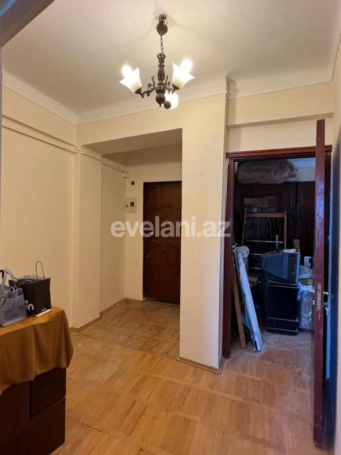 Satılır, köhnə tikili, 2 otaqlı, 60 m², Bakı, Yasamal r, Nizami m.