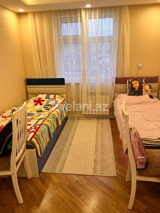 Satılır, köhnə tikili, 3 otaqlı, 87 m², Bakı, Suraxanı r.