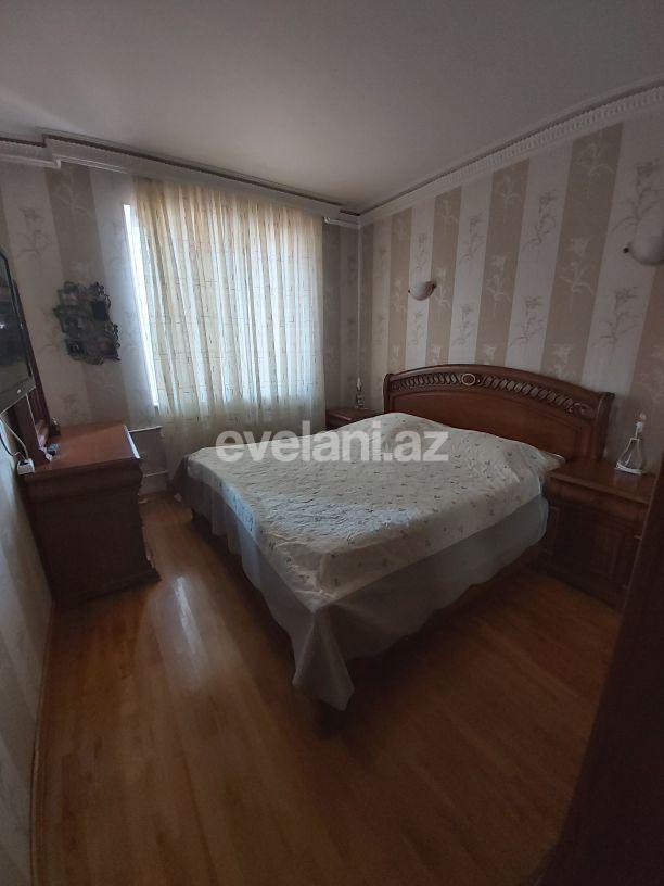 Satılır, köhnə tikili, 3 otaqlı, 80 m², Bakı, Nizami r, Xalqlar Dostluğu m.