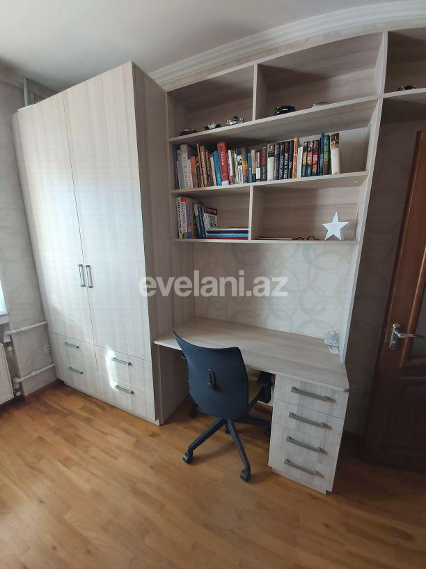 Satılır, köhnə tikili, 3 otaqlı, 80 m², Bakı, Nizami r, Xalqlar Dostluğu m.