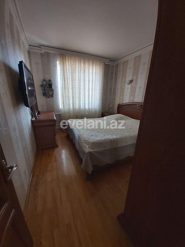 Satılır, köhnə tikili, 3 otaqlı, 80 m², Bakı, Nizami r, Xalqlar Dostluğu m.