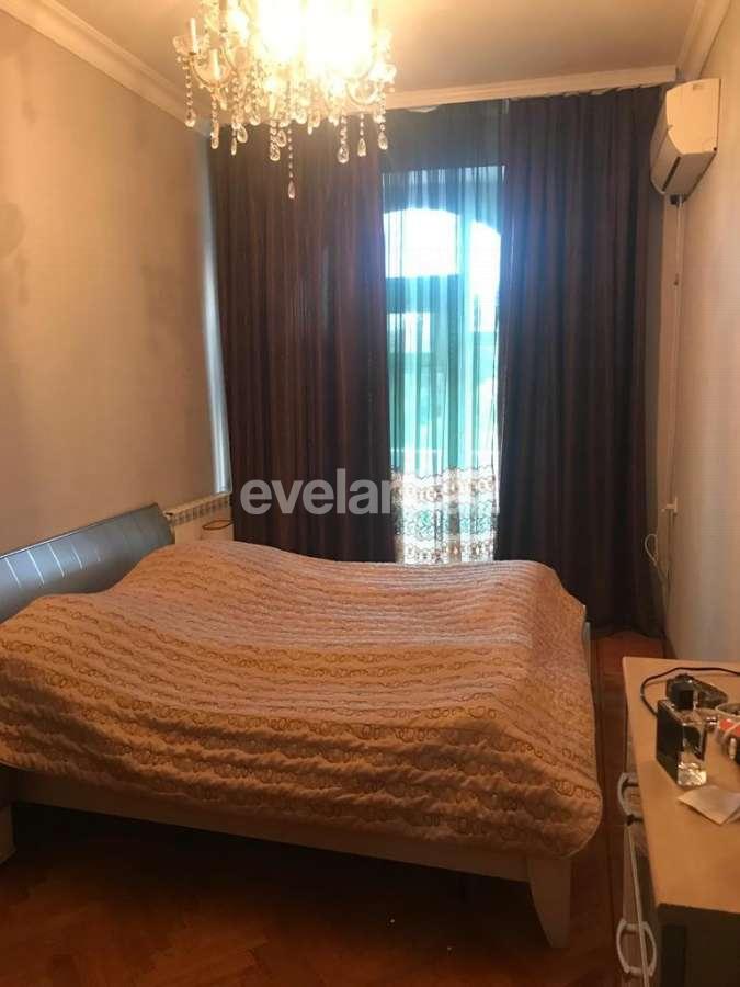 Satılır, köhnə tikili, 3 otaqlı, 90 m², Bakı, Səbail r, İçəri Şəhər m.