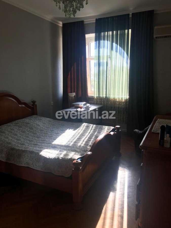 Satılır, köhnə tikili, 3 otaqlı, 90 m², Bakı, Səbail r, İçəri Şəhər m.