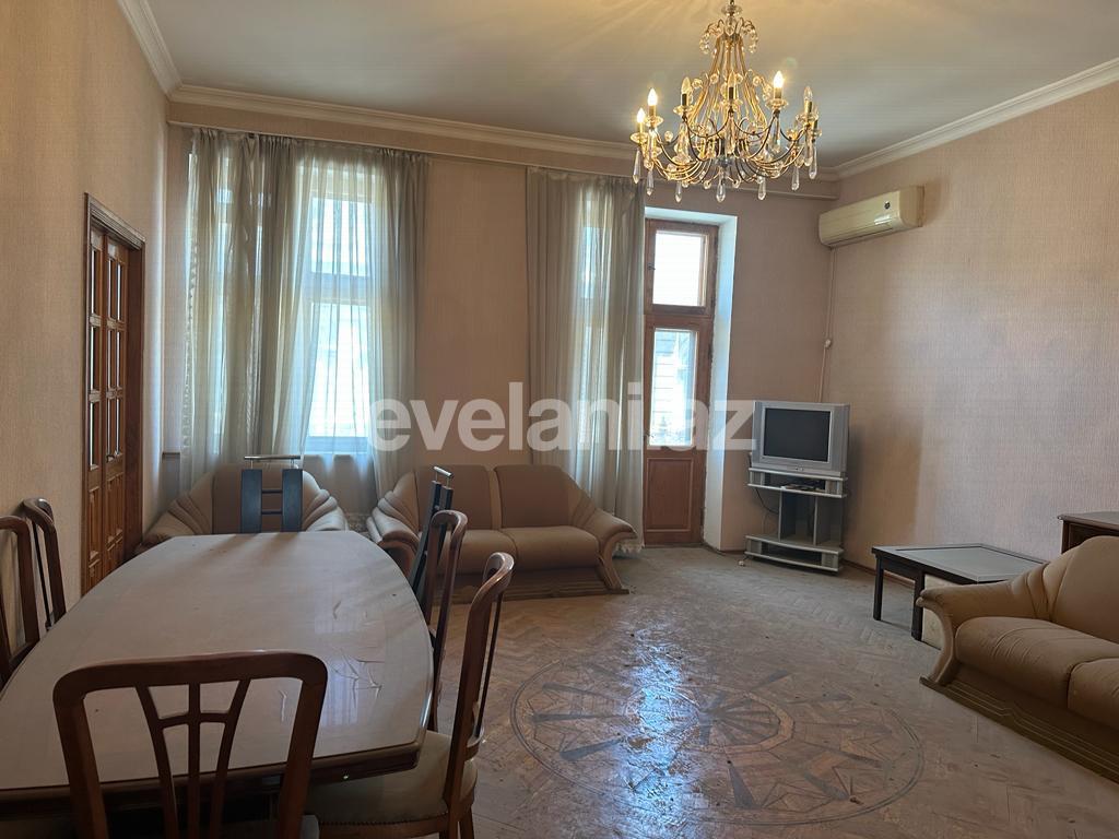 Продаётся, вторичка, 3-комнаты, 80 m², Баку, Сабаильский r, Сахил m.