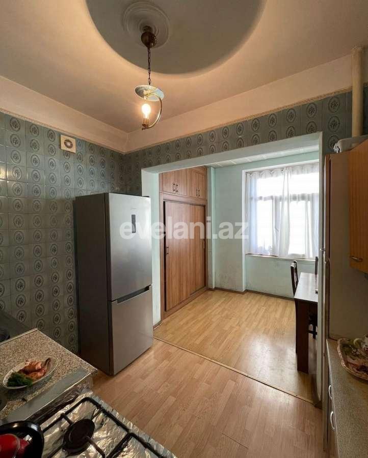 Satılır, köhnə tikili, 2 otaqlı, 65 m², Bakı, Xətai r, Həzi Aslanov m.