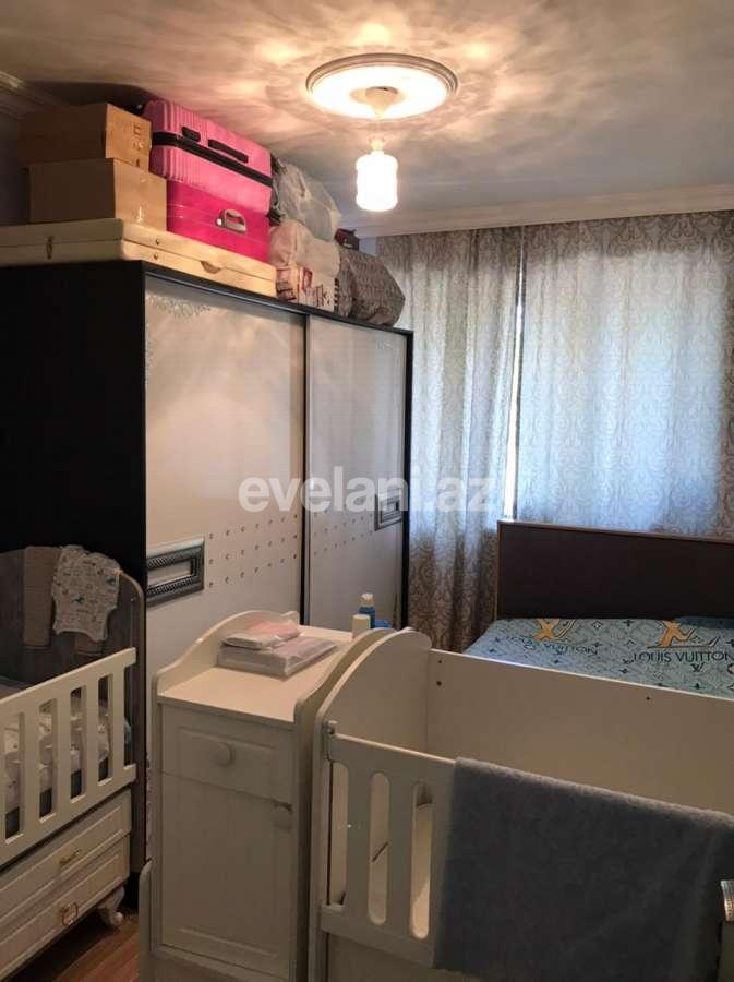 Satılır, köhnə tikili, 3 otaqlı, 75 m², Bakı, Binəqədi r, 7-ci mikrorayon q, Azadlıq prospekti m.