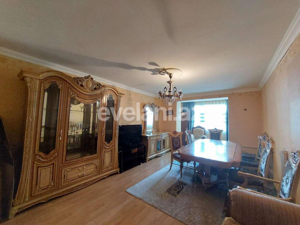 Satılır, köhnə tikili, 4 otaqlı, 105 m², Bakı, Nizami r, Xalqlar Dostluğu m.