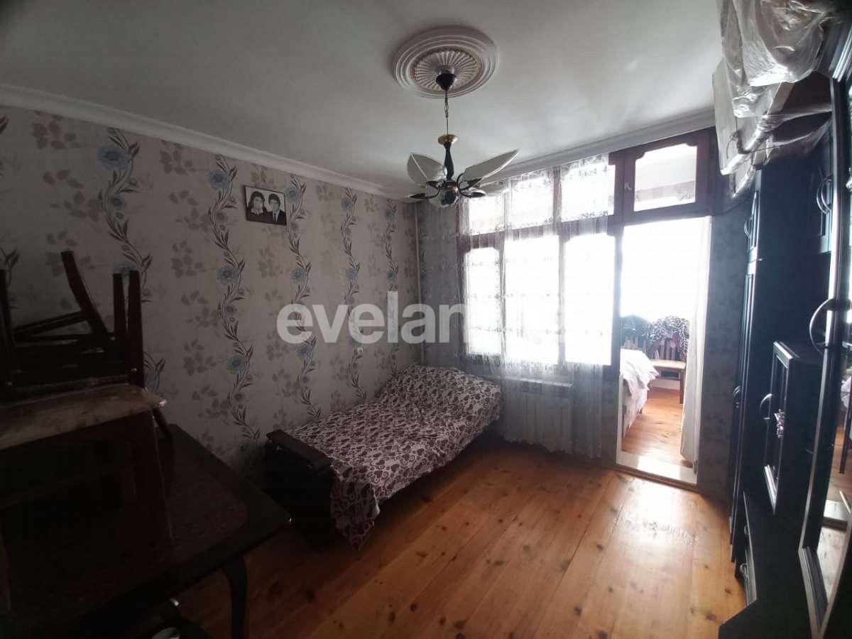 Satılır, köhnə tikili, 3 otaqlı, 70 m², Bakı, Xətai r, Əhmədli q, Həzi Aslanov m.
