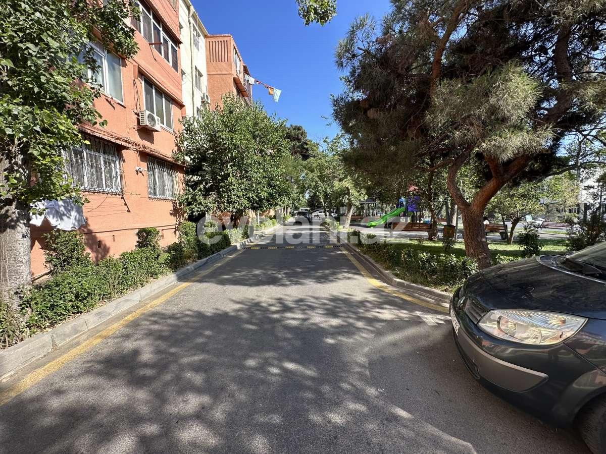 Sale, old building, 1 room, 40 m², Baku, Nizami r, Neftchilar m.