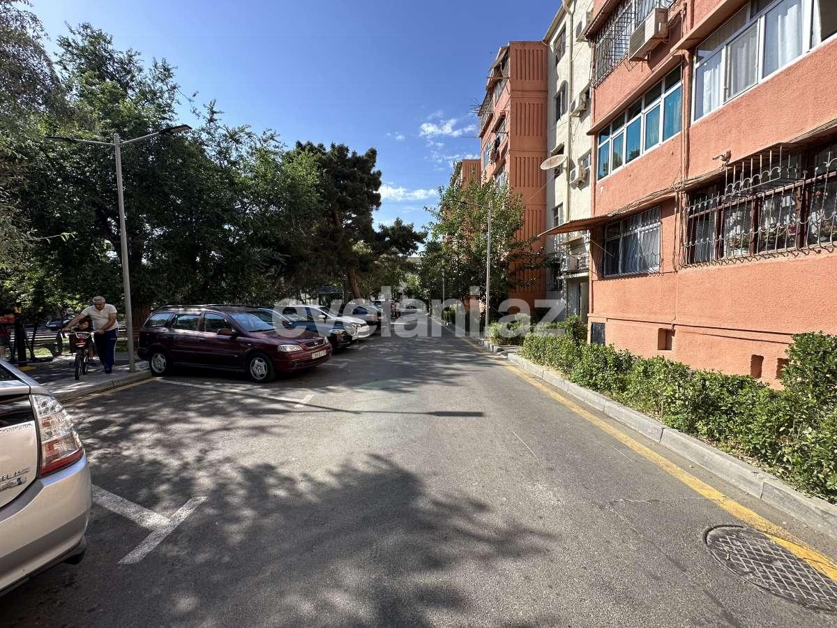 Sale, old building, 1 room, 40 m², Baku, Nizami r, Neftchilar m.