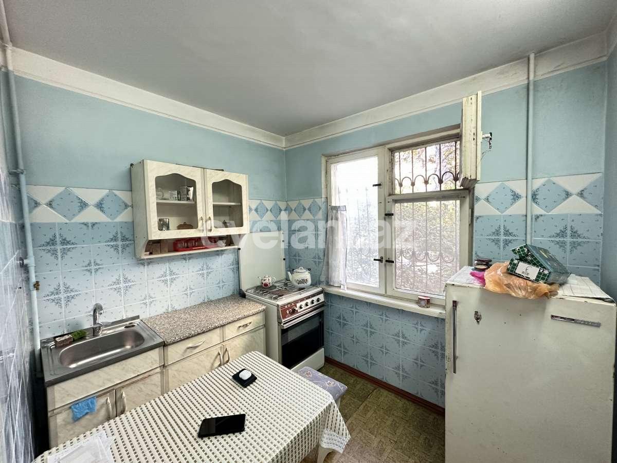 Sale, old building, 1 room, 40 m², Baku, Nizami r, Neftchilar m.