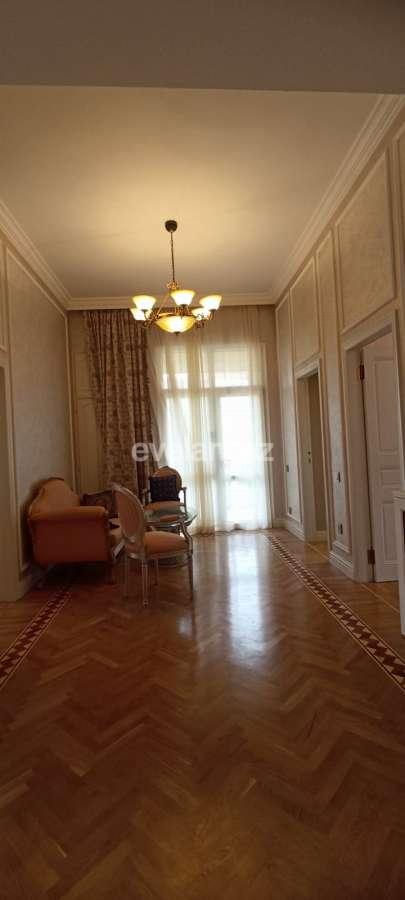 Satılır, həyət evi / bağ, 7 otaqlı, 580 m², Bakı, Nərimanov r, Gənclik m.