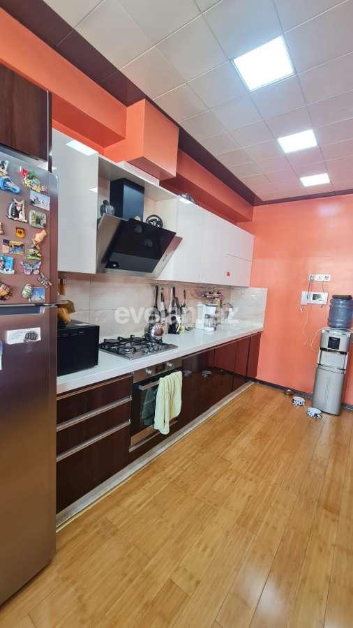 Satılır, yeni tikili, 3 otaqlı, 130 m², Bakı, Yasamal r, Elmlər Akademiyası m.