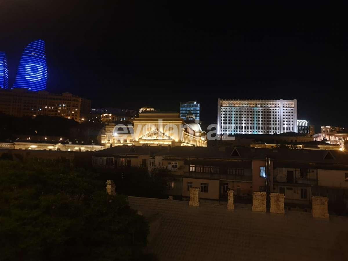 Kirayə verilir, köhnə tikili, 2 otaqlı, 60 m², Bakı, Səbail r, İçəri Şəhər m.